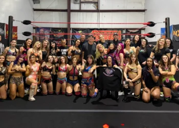 Stephanie McMahon elogia a Bayley por su campamento Lodestone: “El futuro está en excelentes manos”